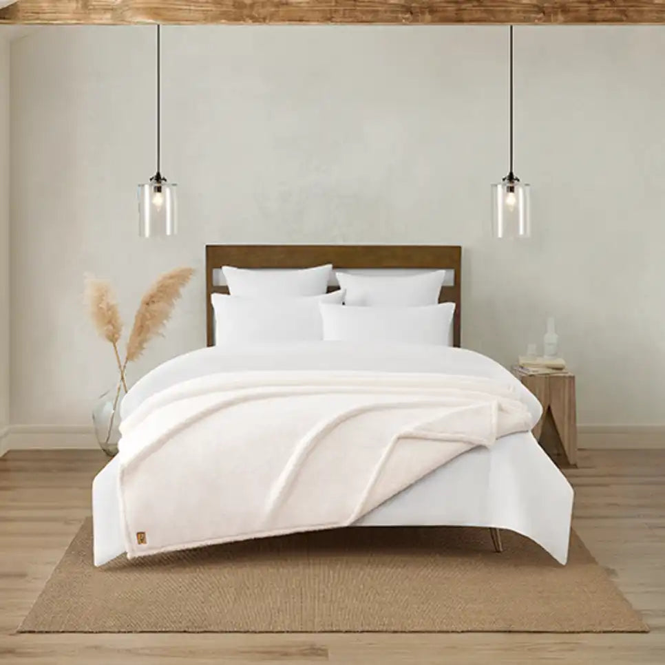 Plaid UGG douillet “Cynthia” - 130cm x 180cm